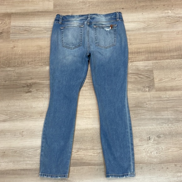 Joe’s Jeans Dana Style Light/medium wash distressed Size 30 - Picture 2 of 6